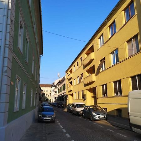 Central Apartment Maria Сибиу Экстерьер фото